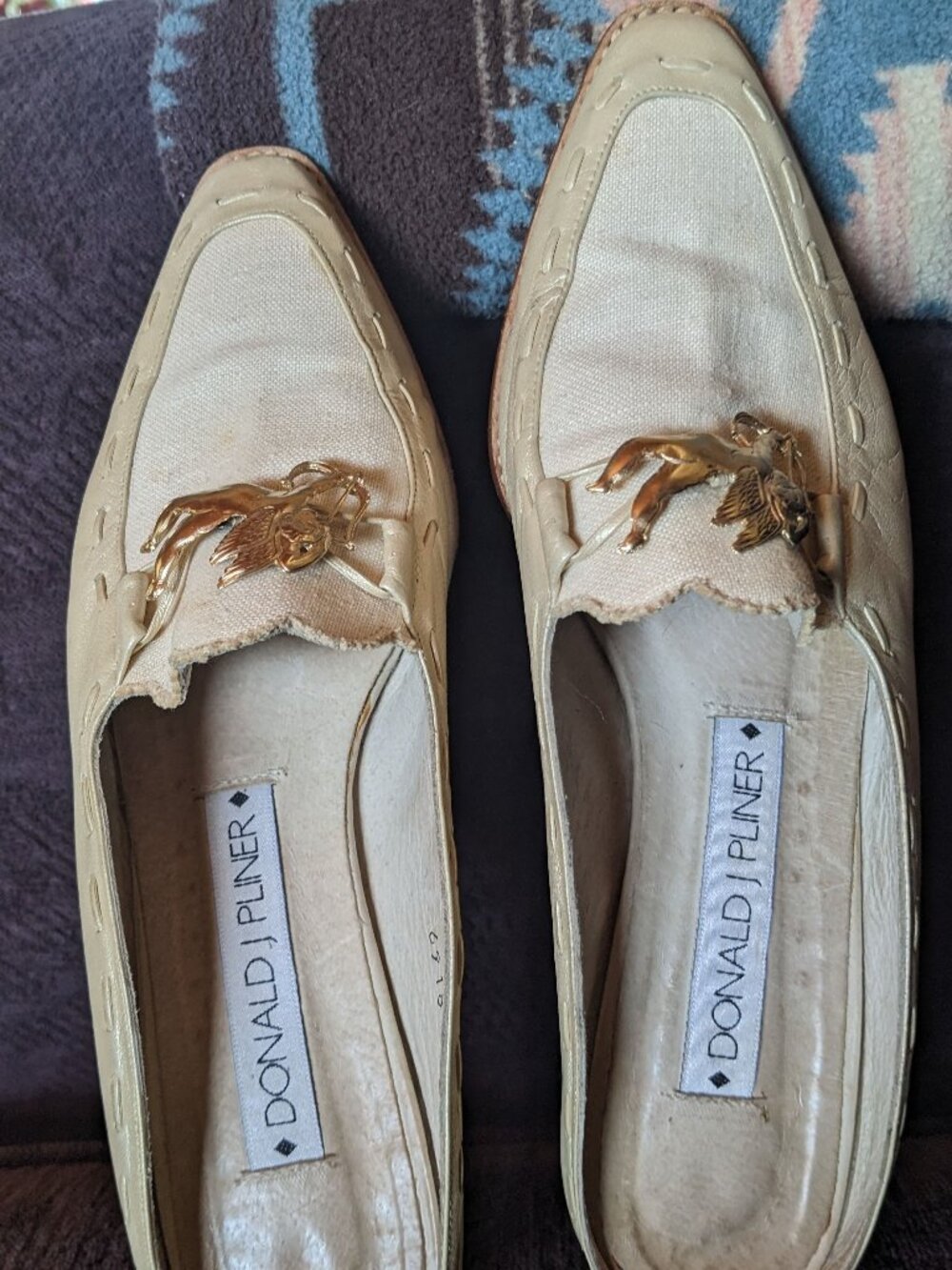 Donald J Pliner leather and fabric cream mules 7.5 Angel detail
